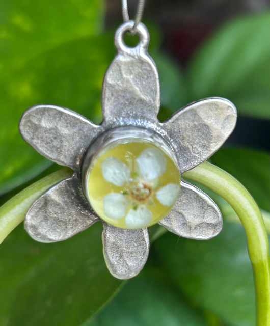 Flower Shape Pendant with Chokeberry Flowers