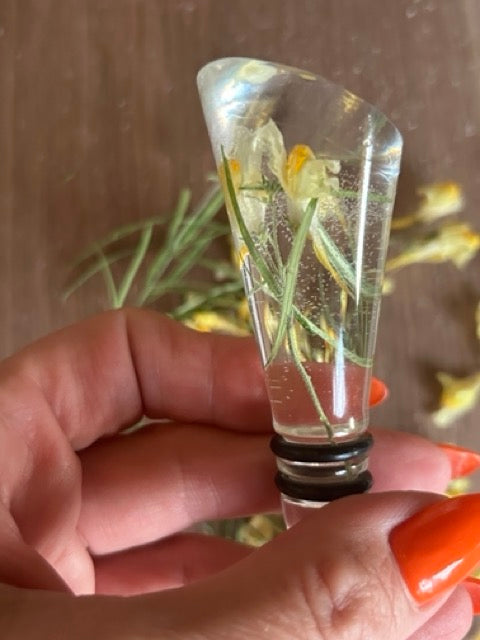 NEW Wine Stopper with Butter and Eggs Flowers
