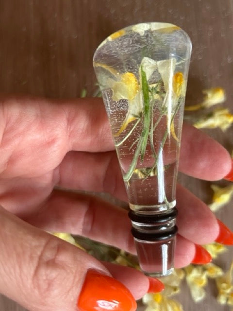 NEW Wine Stopper with Butter and Eggs Flowers