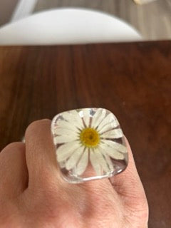 Chunk Ring with Daisies