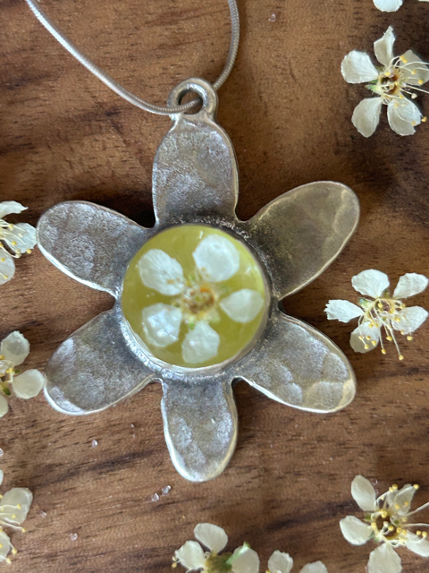 Flower Shape Pendant with Chokeberry Flowers