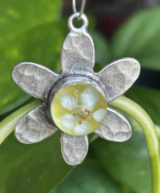 Flower Shape Pendant with Chokeberry Flowers