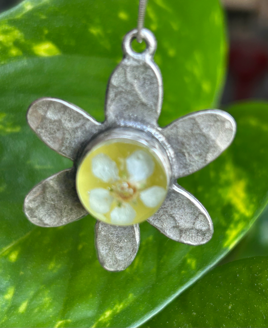 Flower Shape Pendant with Chokeberry Flowers