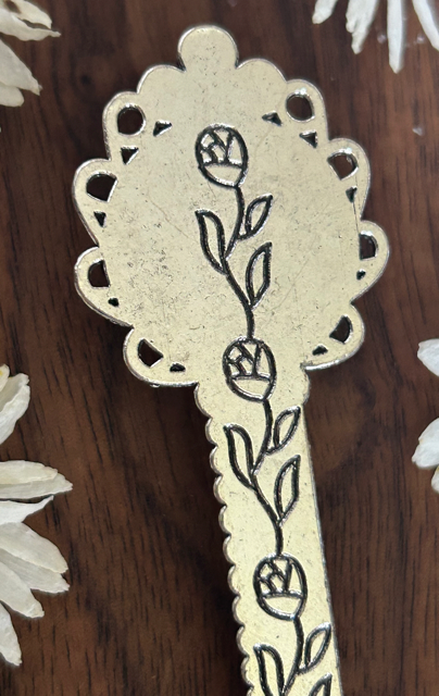 Long Metal Bookmark with Daisies