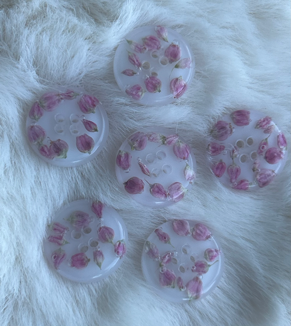 Buttons with Curlytop Knotweed Flowers