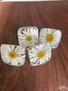 Chunk Ring with Daisies